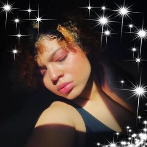 Meet your Posher, Maya